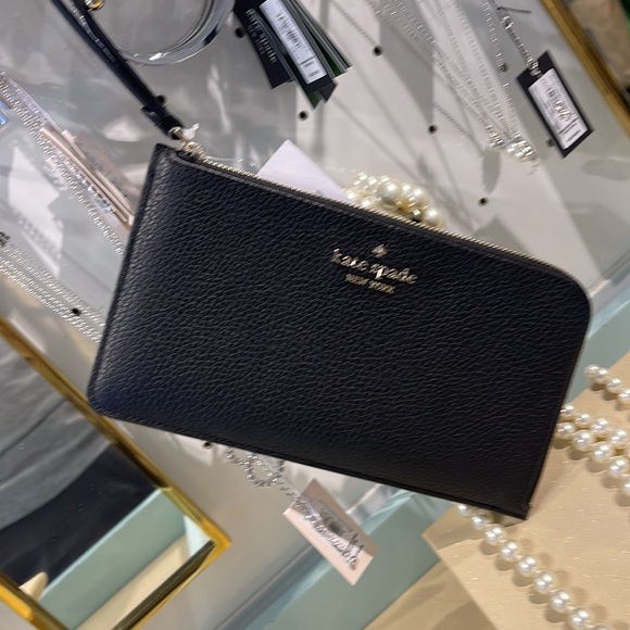 Kate Spade Medium Lucy L-Zip Wristlet Pebble Leather 
COLOR:
Black 
NWT - Picture 7 of 16